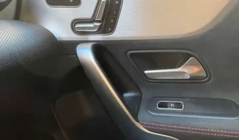 
										Mercedes-Benz A 200 full									