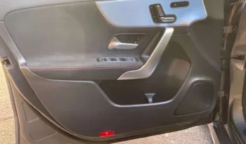 
										Mercedes-Benz A 200 full									