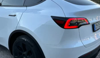 
										Tesla Model Y full									