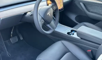 
										Tesla Model Y full									