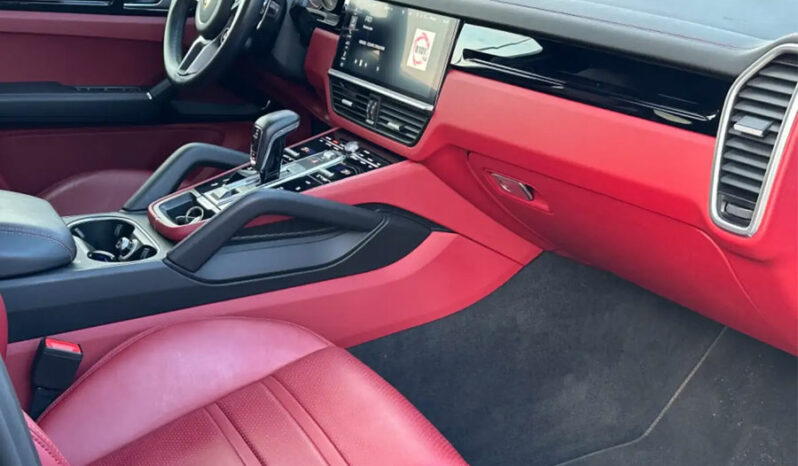 
								Porsche Cayenne full									