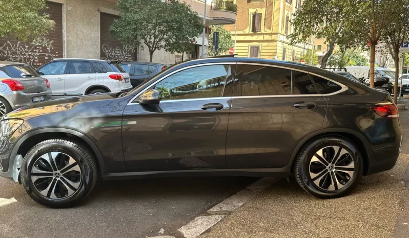 
								Mercedes-Benz GLC 300 full									